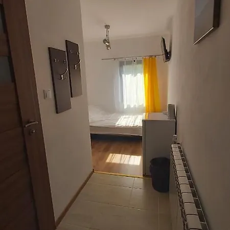 Poziomka * Jaszczurowa