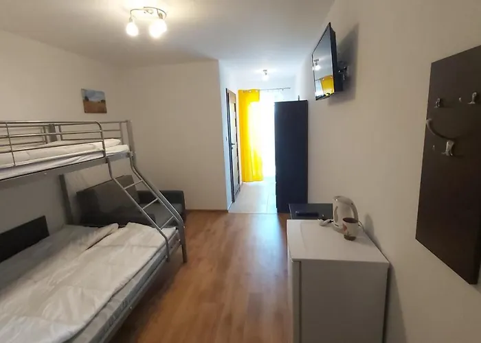 Poziomka * Jaszczurowa